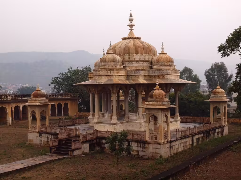 Maharaniyon Ki Chhatriyan